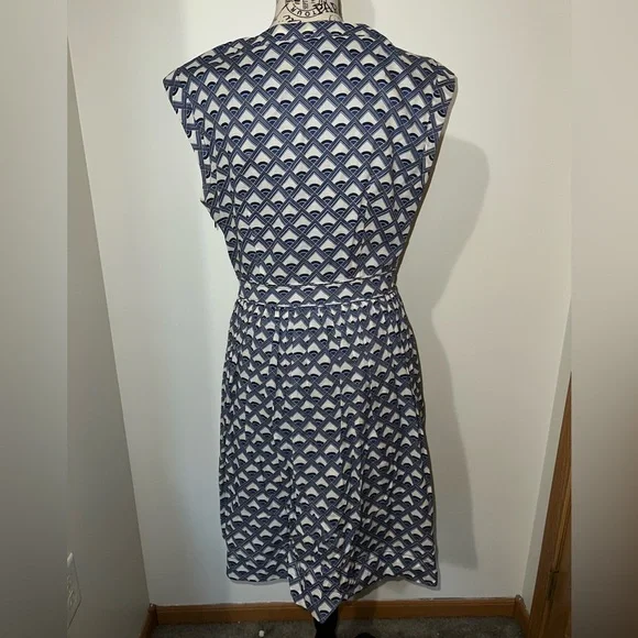 Authentic Tory Burch Blue White Geometric Print Sleeveless Pleated Dress Size 10 - Picture 6 of 13